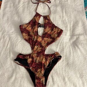 Iconswim ladies swimsuit
